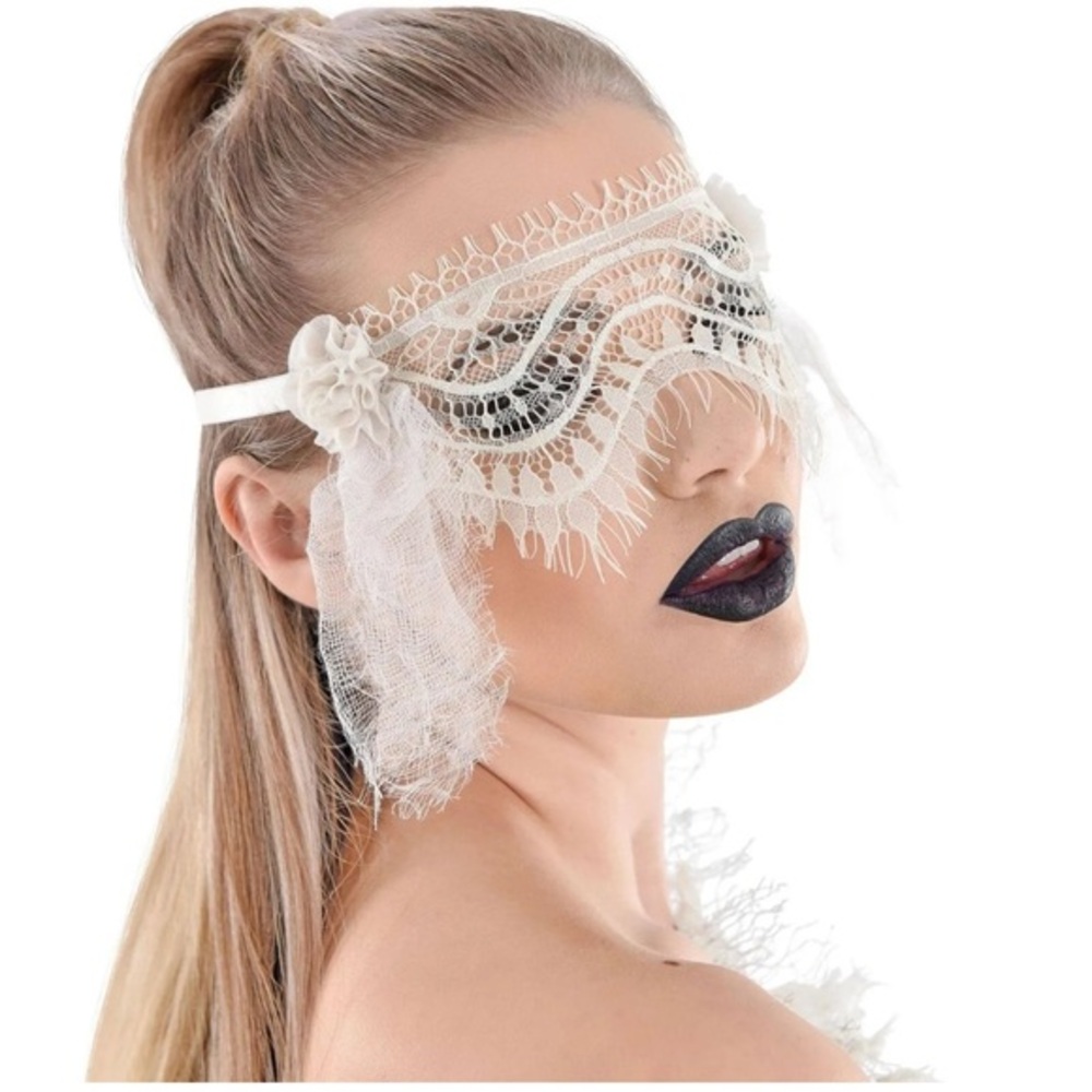 Elegant white Lace Mask one size